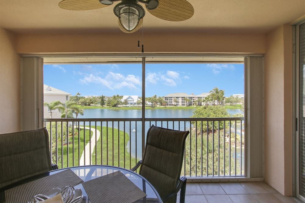 Photo of Others in Jupiter Bay