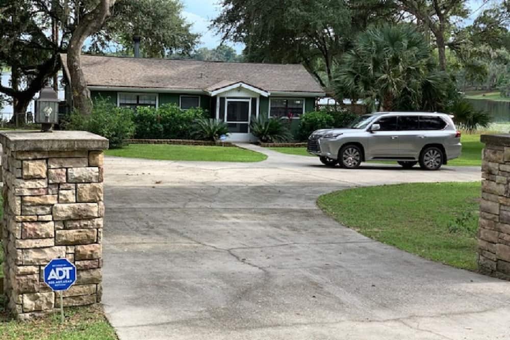 Photo of Outdoor in Silver Springs