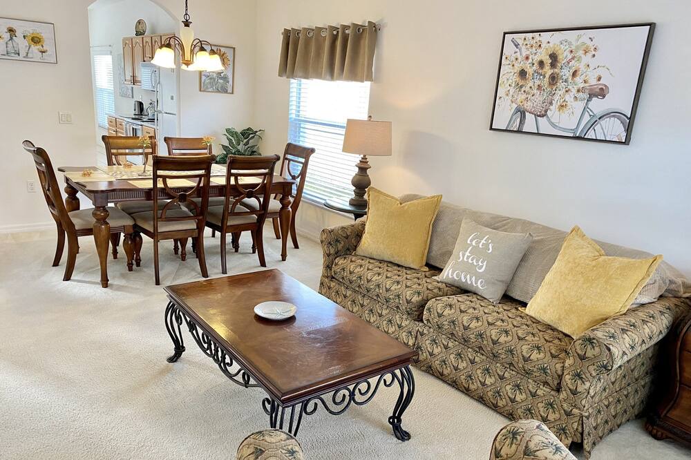 Photo of Livingroom in Highgate Park