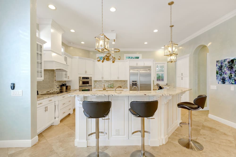Photo of Kitchen in Lauderdale Harbours