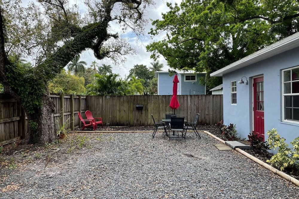 Photo of Outdoor in Sailboat Bend