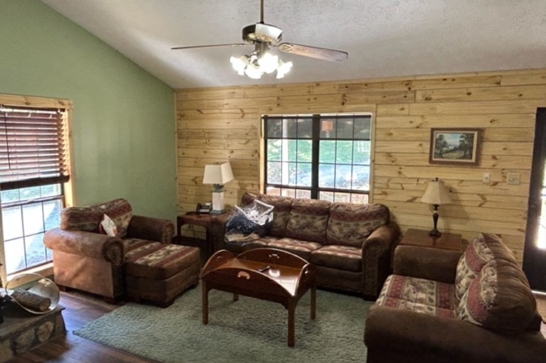 Photo of Livingroom in Ellijay