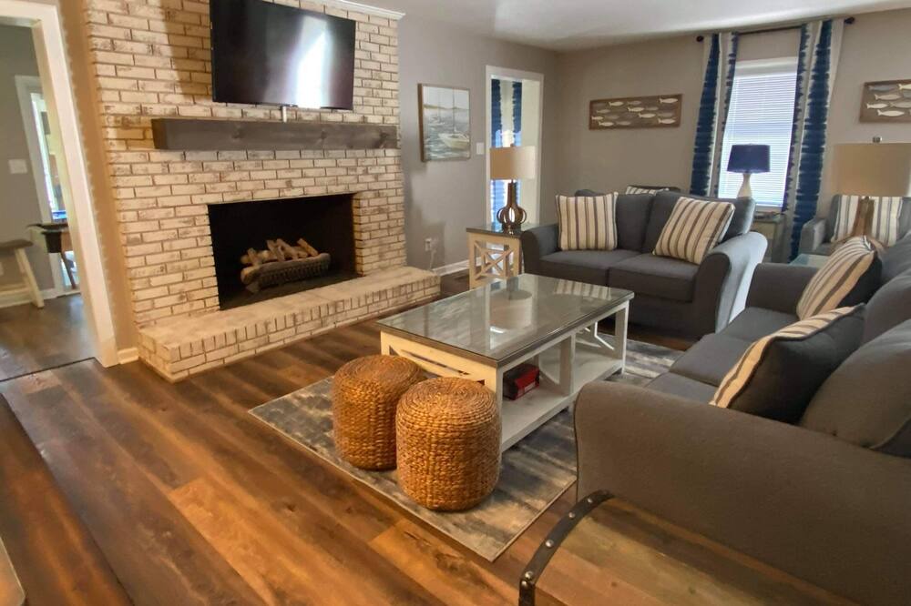 Photo of Livingroom in Greenwood