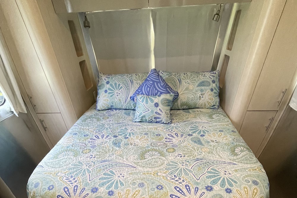 Photo of Bedroom in Bronson