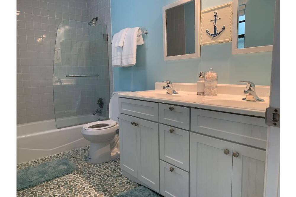 Photo of Bathroom in Palm Beach Country Estates