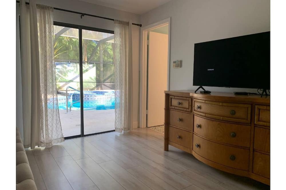 Photo of Bedroom in Palm Beach Country Estates