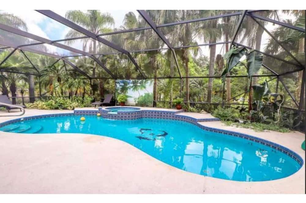Photo of Outdoor in Palm Beach Country Estates