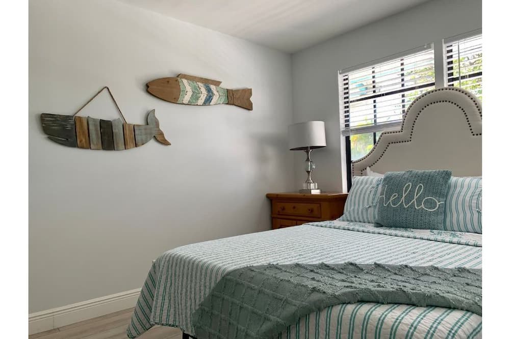 Photo of Bedroom in Palm Beach Country Estates