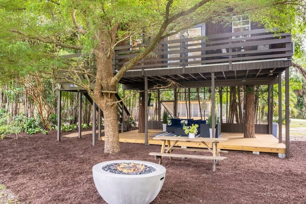 Photo of Outdoor in Palm Beach Country Estates