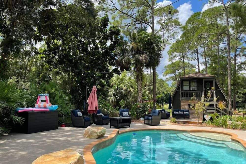 Photo of Outdoor in Jupiter Farms