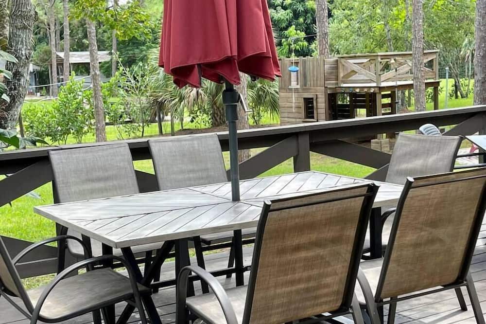 Photo of Outdoor in Jupiter Farms