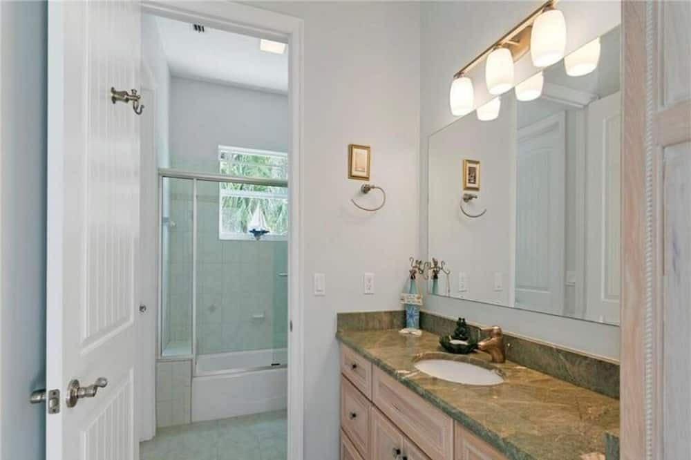 Photo of Bathroom in North Beach