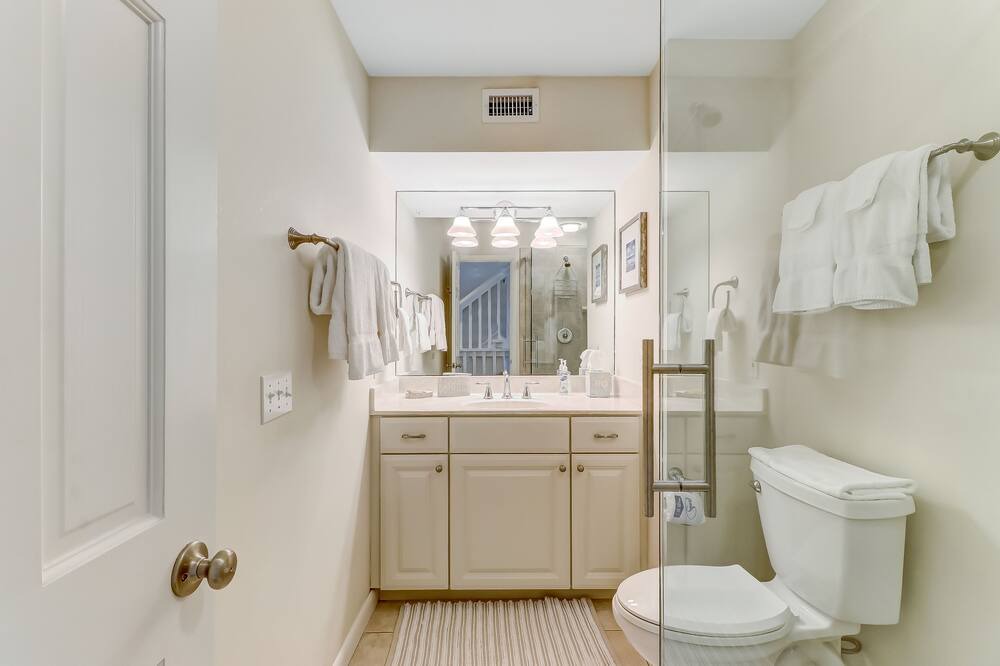 Photo of Bathroom in Fernandina Beach