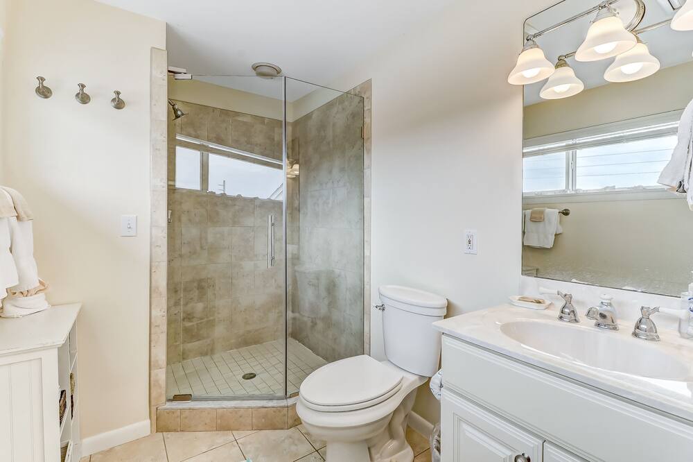 Photo of Bathroom in Fernandina Beach
