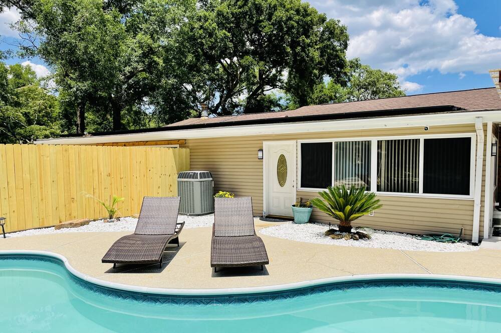Photo of Outdoor in Bellview
