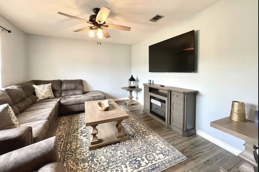 Photo of Livingroom in Florida Panhandle