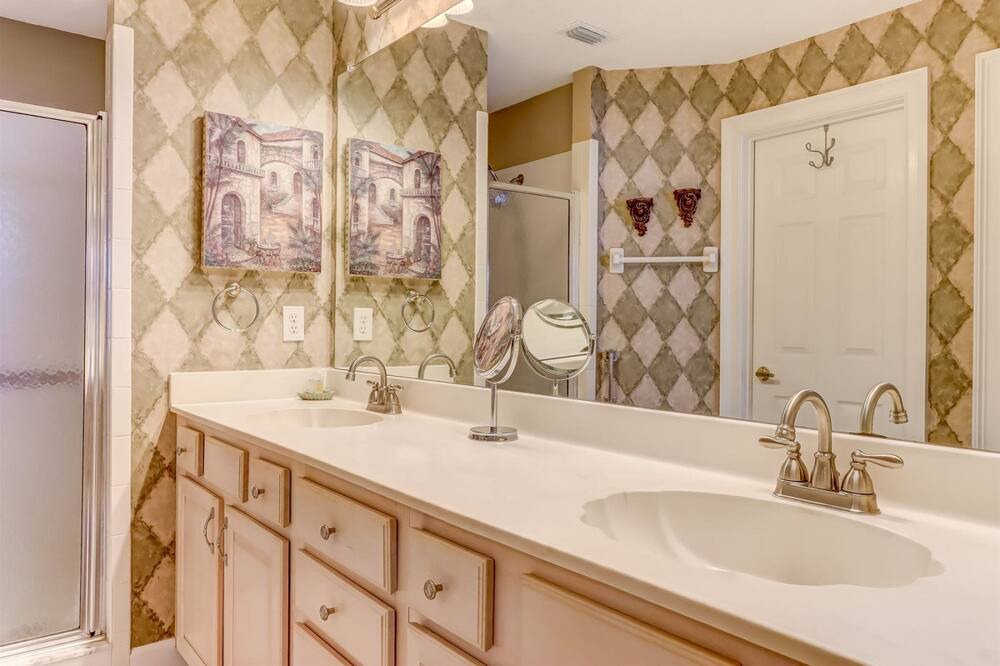 Photo of Bathroom in Fernandina Beach