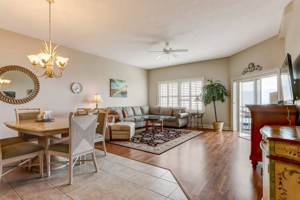 Photo of Livingroom in Fernandina Beach