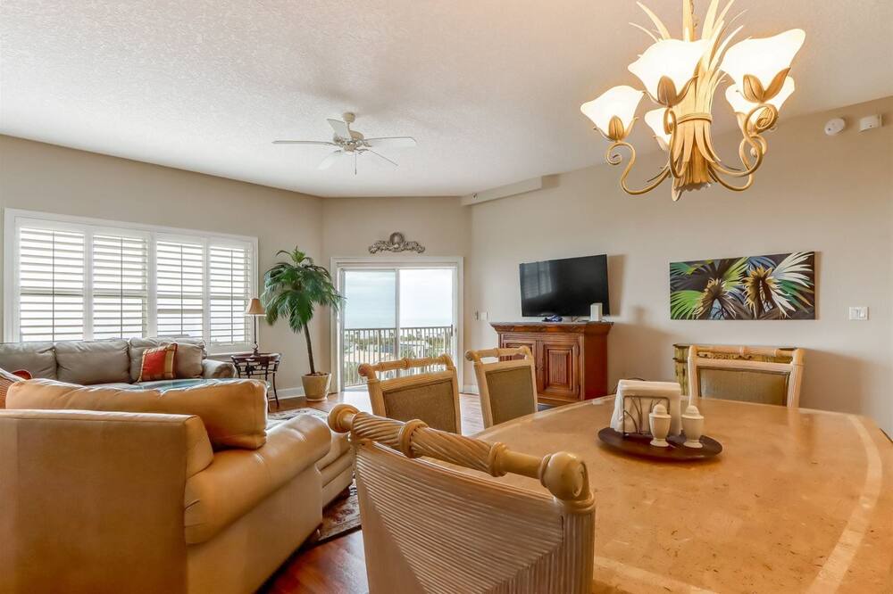 Photo of Livingroom in Fernandina Beach