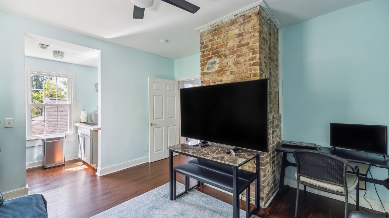 Photo of Livingroom in Westside