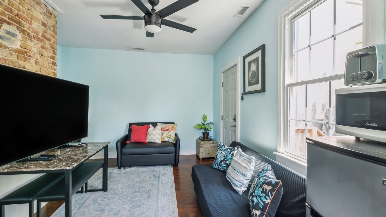 Photo of Livingroom in Westside