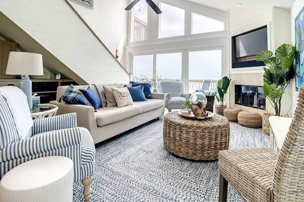 Photo of Livingroom in Bethune Beach