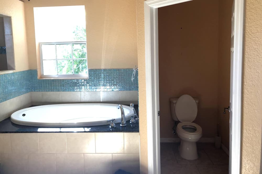 Photo of Bathroom in Coquina Key