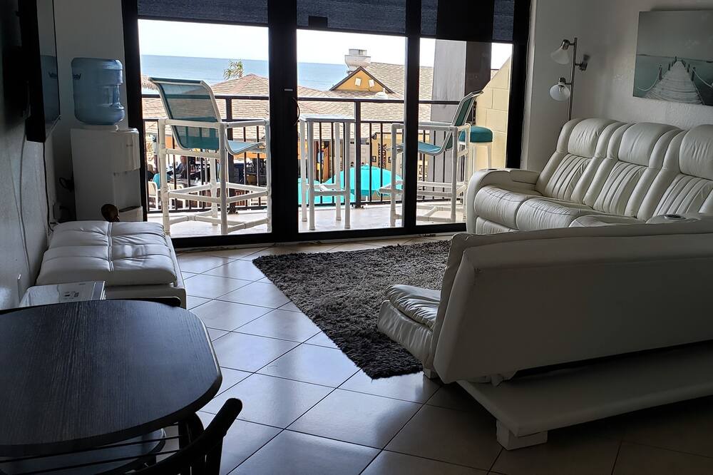 Photo of Livingroom in Bridgeport Heights