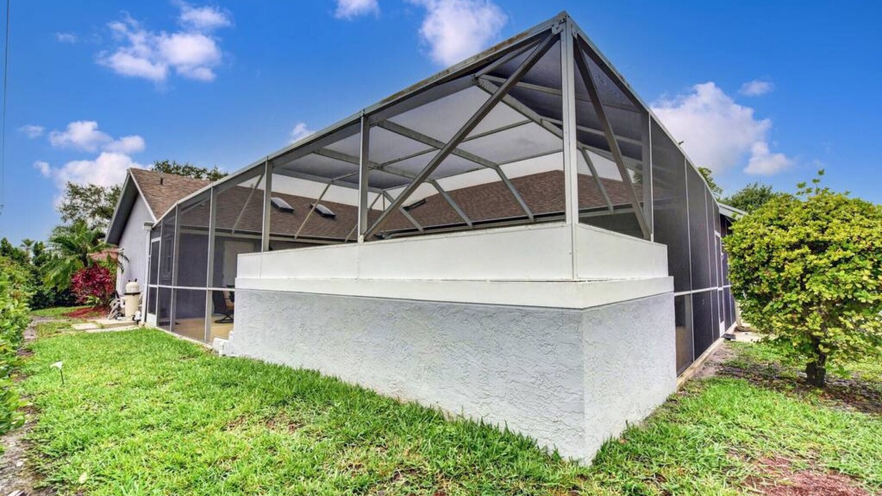 Photo of Outdoor in Greenview Shores