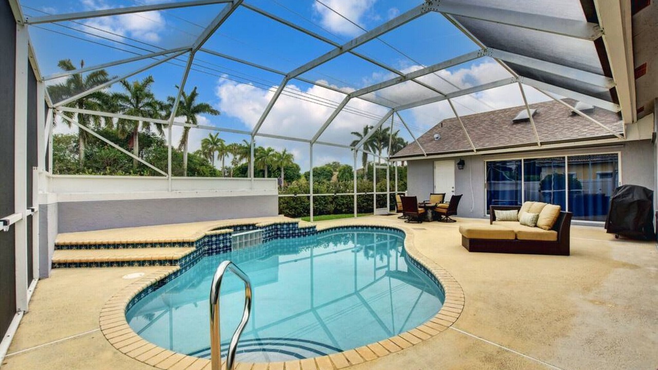 Photo of Outdoor in Greenview Shores