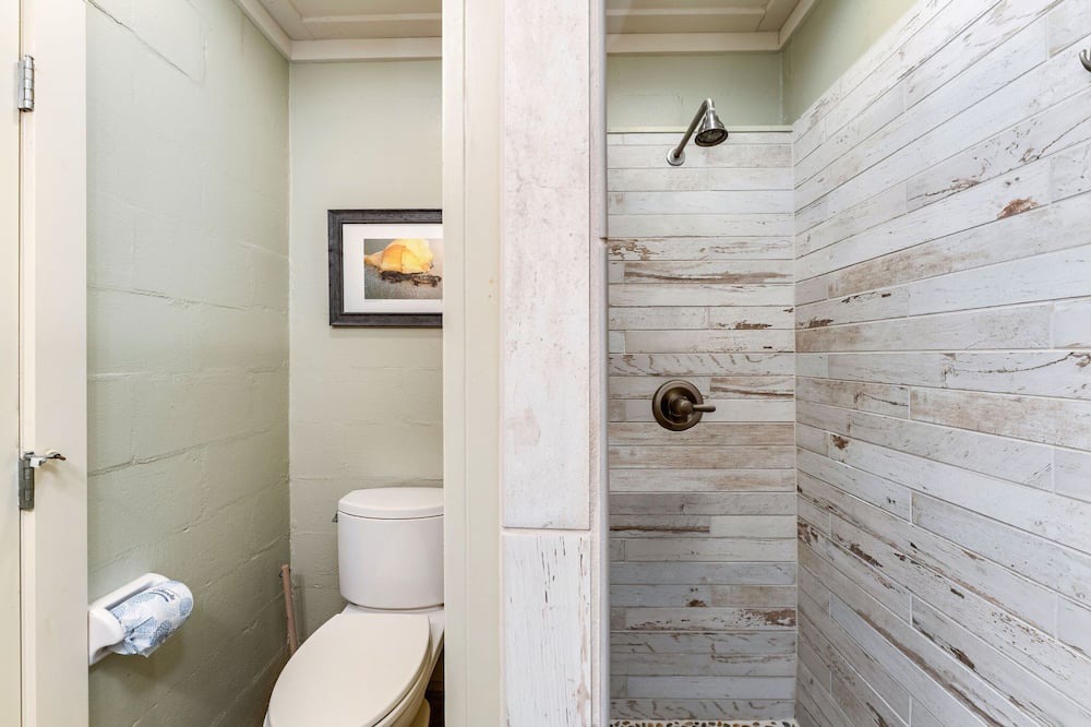 Photo of Bathroom in East End