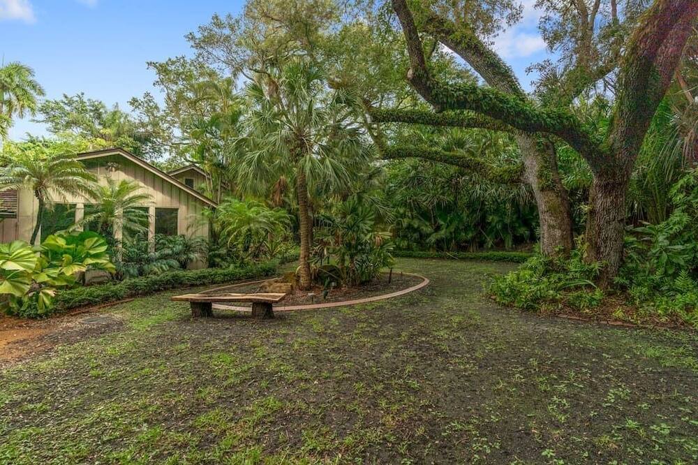Photo of Others in Southwest Coconut Grove