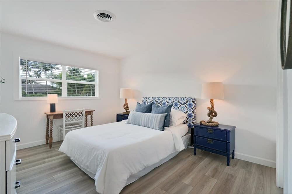 Photo of Bedroom in Tequesta