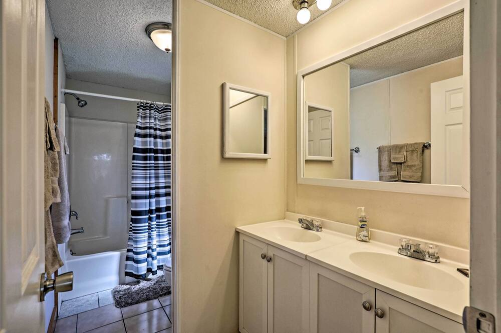 Photo of Bathroom in Crescent City