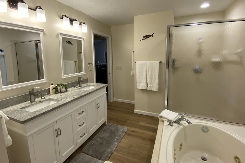 Photo of Bathroom in Lecanto