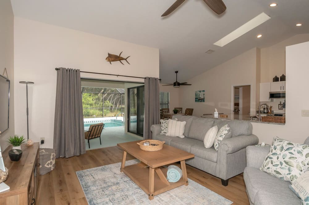 Photo of Livingroom in Lecanto