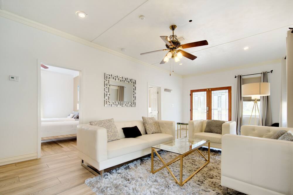 Photo of Livingroom in Historic Ybor