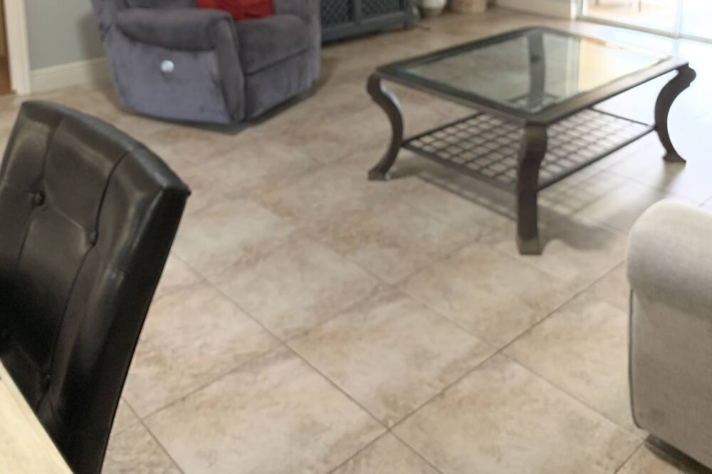 Photo of Livingroom in Virginia Trace