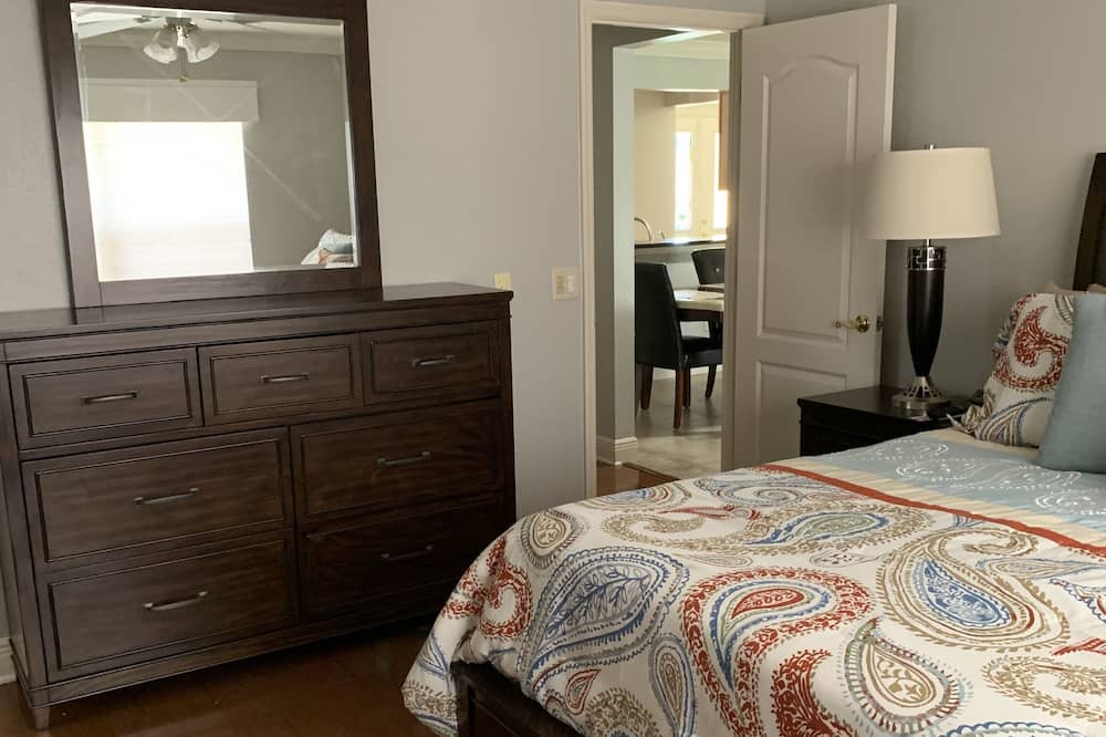 Photo of Bedroom in Virginia Trace