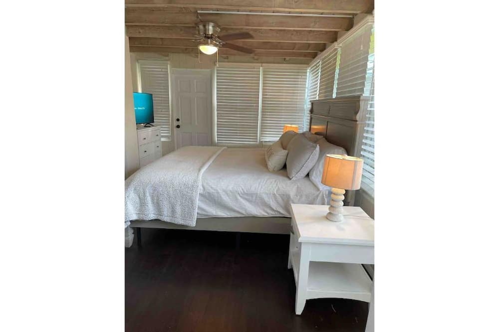 Photo of Bedroom in Pineapple Grove Arts District