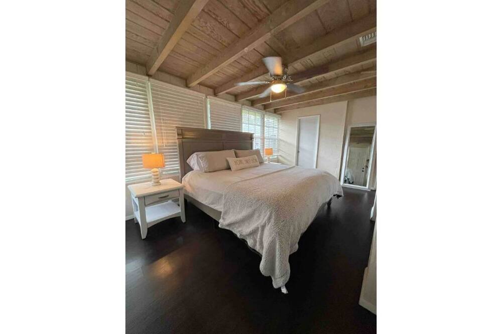 Photo of Bedroom in Pineapple Grove Arts District