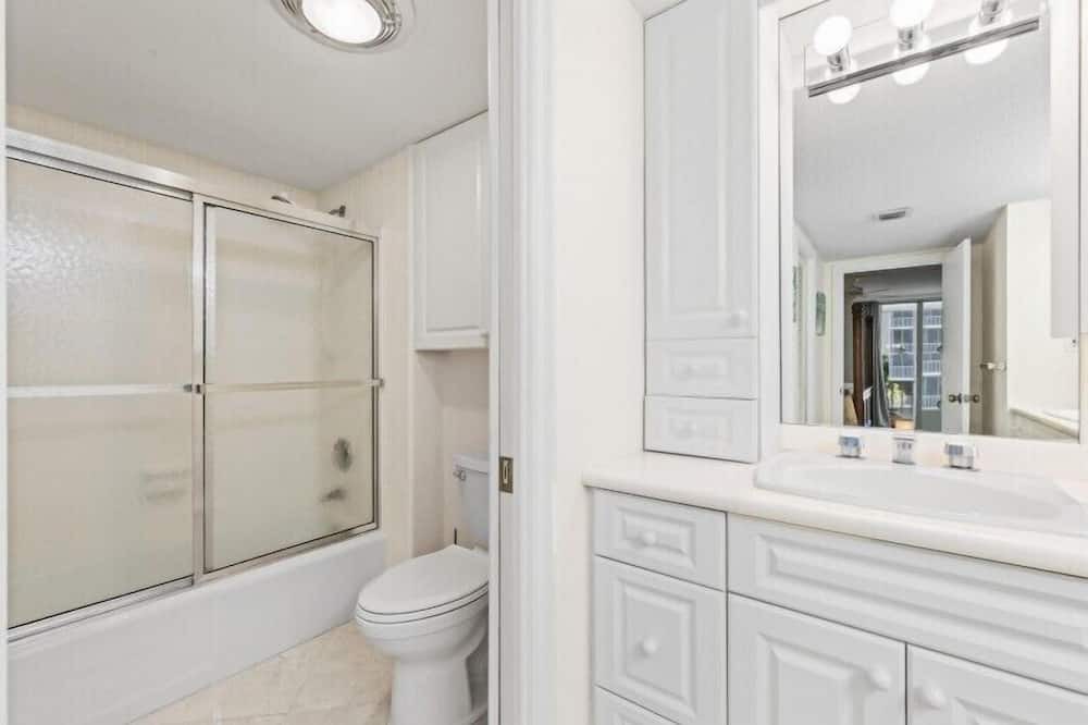 Photo of Bathroom in South Island