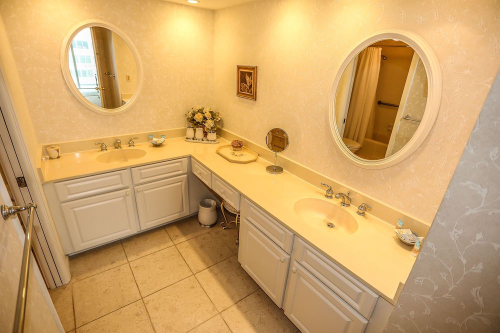 Photo of Bathroom in South Island