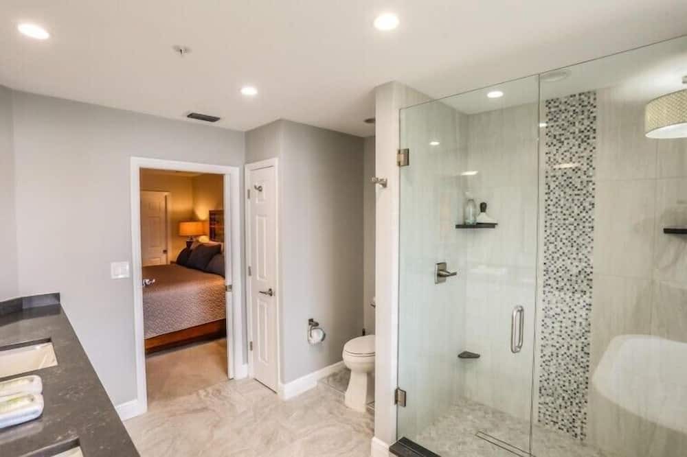 Photo of Bathroom in South Island