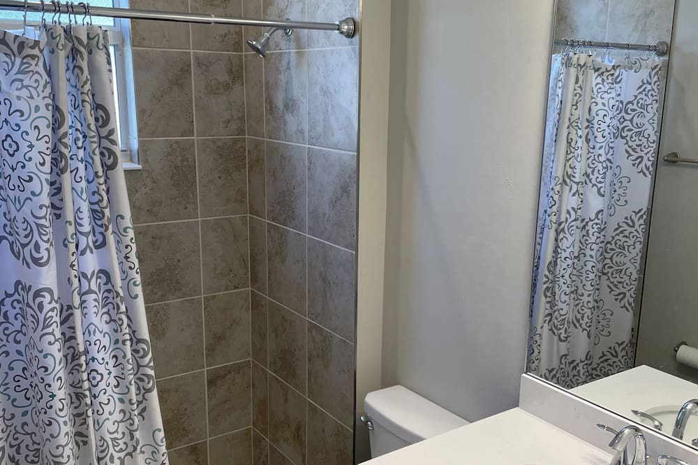 Photo of Bathroom in Immokalee