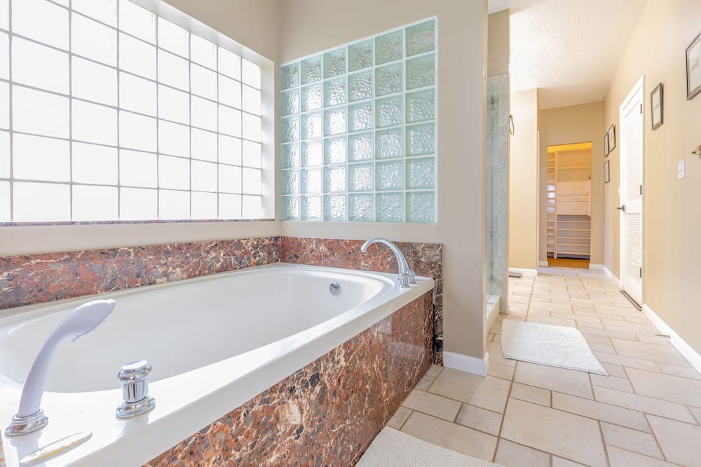 Photo of Bedroom in Egypt Lake-Leto