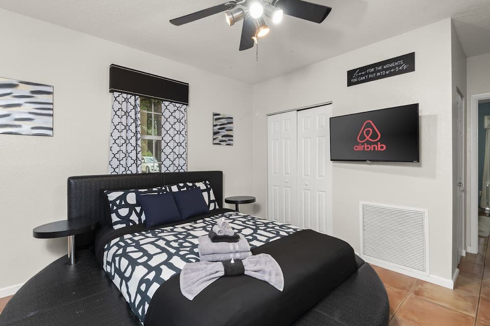 Photo of Bedroom in Egypt Lake-Leto