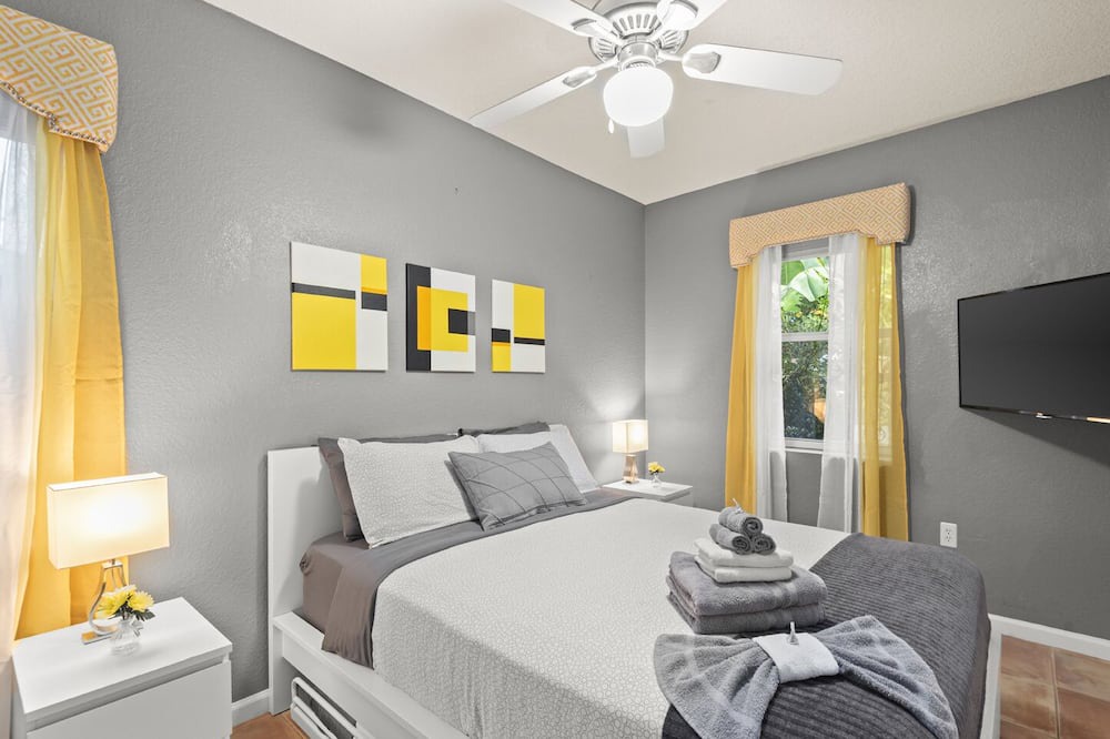 Photo of Bedroom in Egypt Lake-Leto