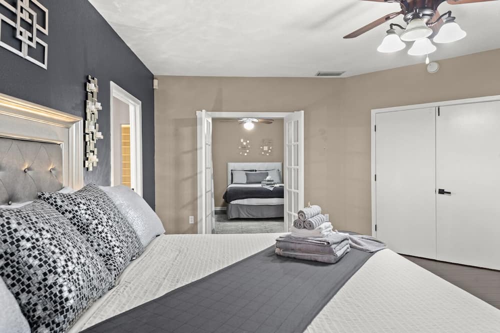 Photo of Bedroom in Egypt Lake-Leto