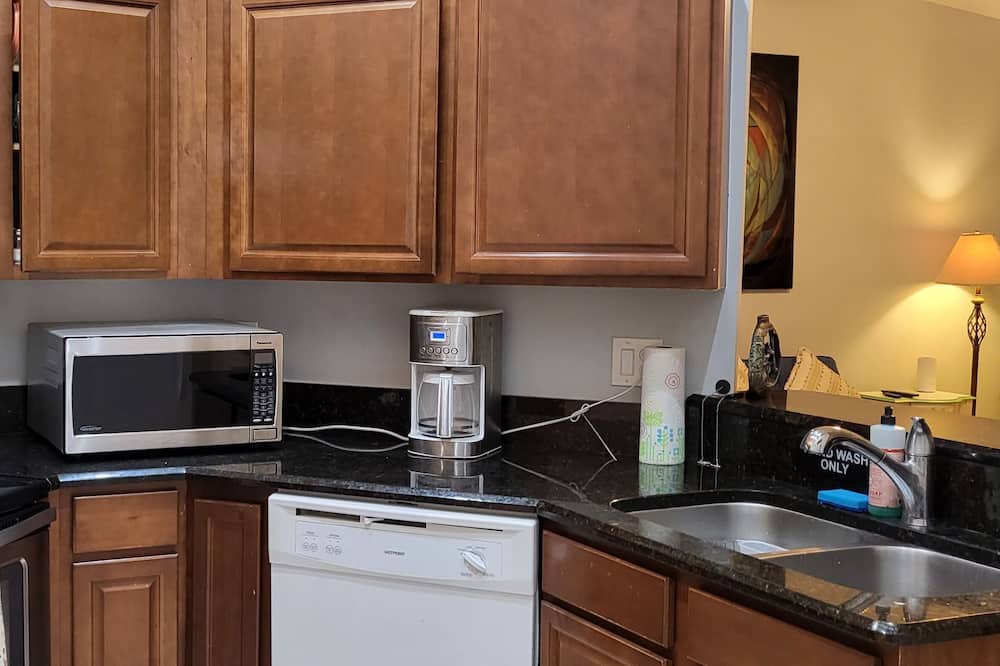 Photo of Kitchen in Greenview Shores